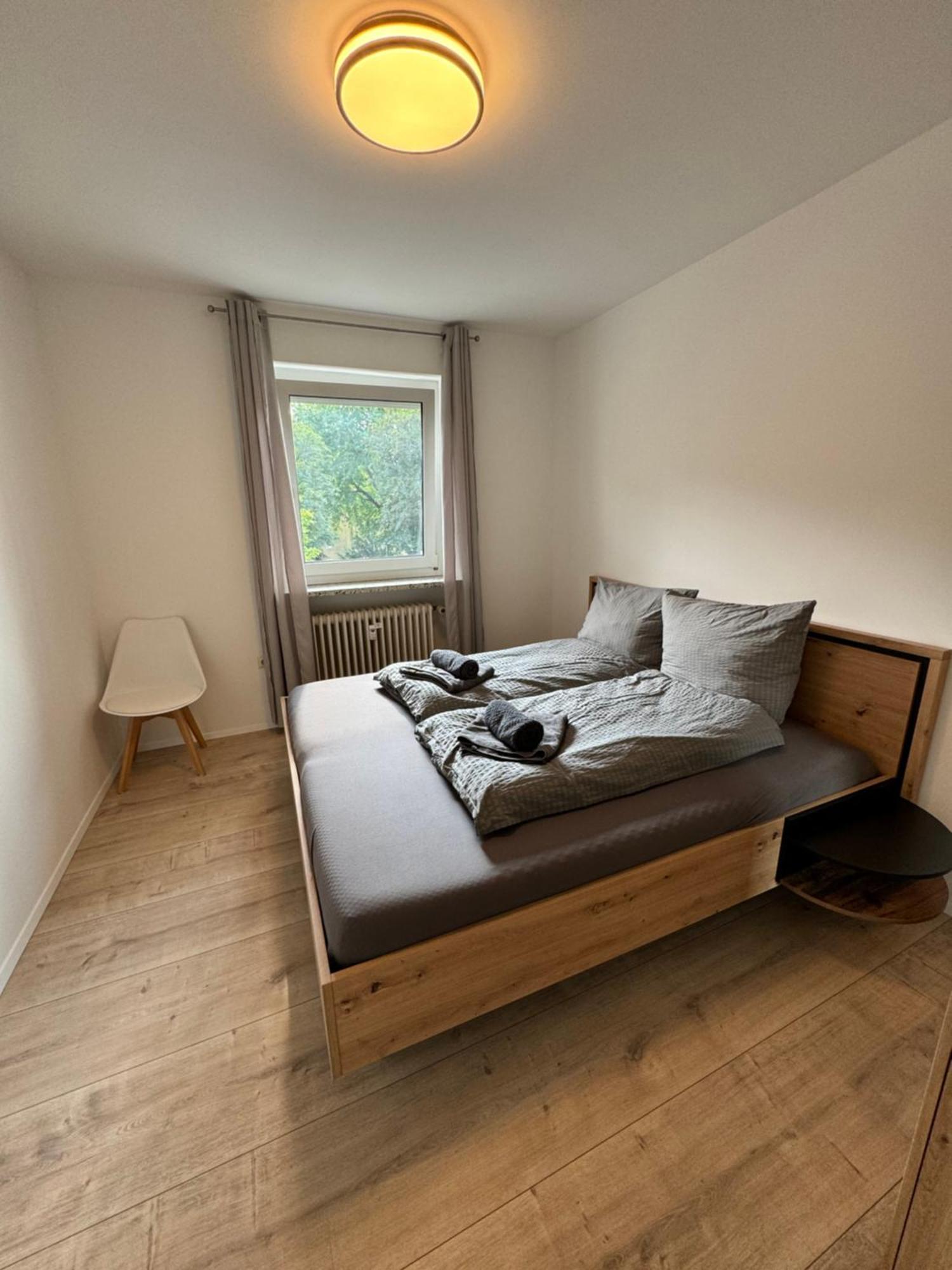 Ferienwohnung "Jumbo" In Coburg ! - 100Mq Im Og1 Mit Privatparkplatz & Balkon Luaran gambar